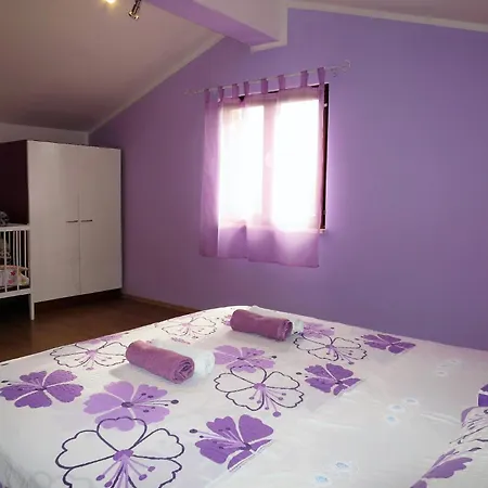 Mit Privatpool Fuer 6 Personen Ca 90 Qm In Sveti Petar U Sumi, Istrien Binnenland Von Istrien *