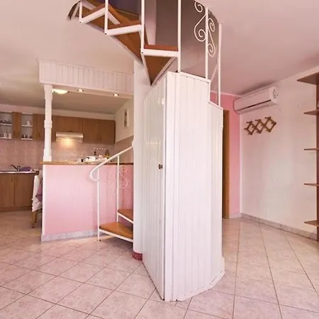 Mit Privatpool Fuer 6 Personen Ca 90 Qm In Sveti Petar U Sumi, Istrien Binnenland Von Istrien * Sveti Petar u Sumi