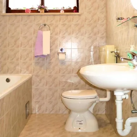 Holiday home Mit Privatpool Fuer 6 Personen Ca 90 Qm In Sveti Petar U Sumi, Istrien Binnenland Von Istrien