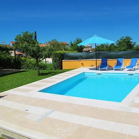 Mit Privatpool Fuer 6 Personen Ca 90 Qm In Sveti Petar U Sumi, Istrien Binnenland Von Istrien Holiday home Sveti Petar u Sumi
